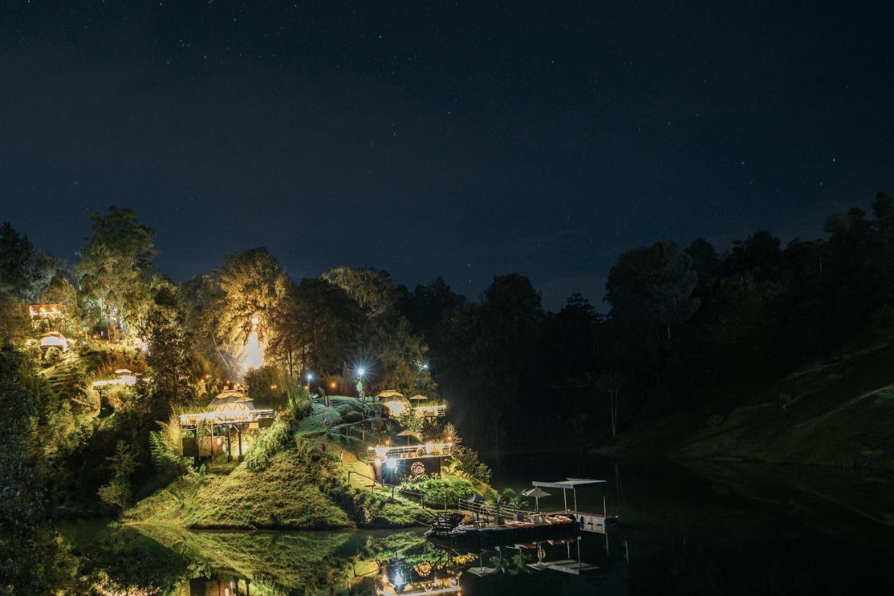 Hotel Domus Glamping Guatapé Extérieur photo